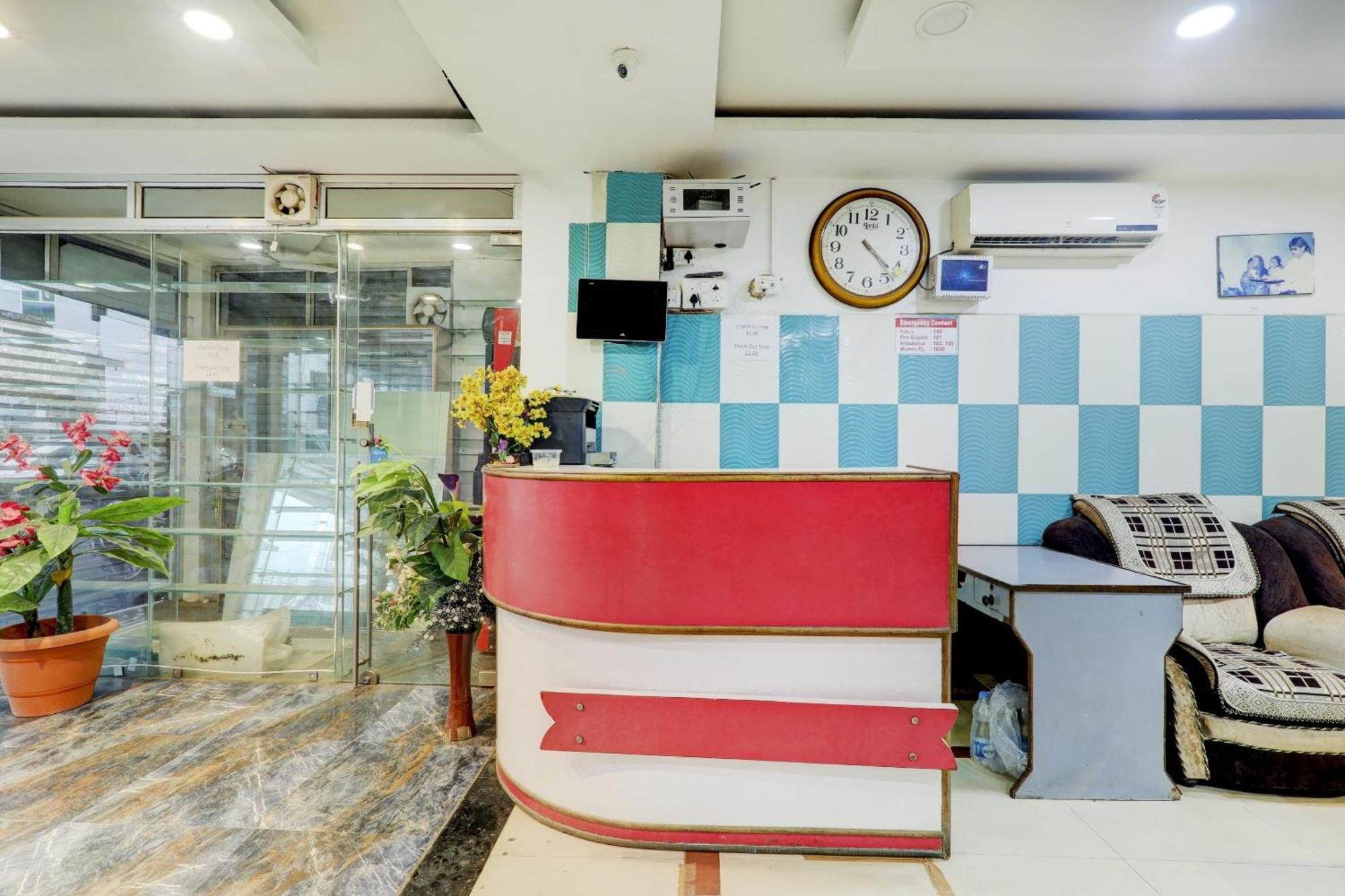 Hotel O Moon Palace Near Sahara Ganj Mall Lucknow Zewnętrze zdjęcie